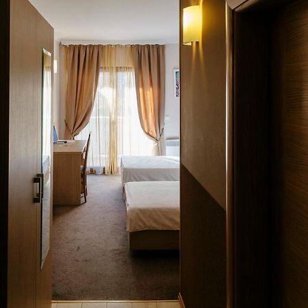 Spa&Hotel Studenac เทรบินเย ภายนอก รูปภาพ